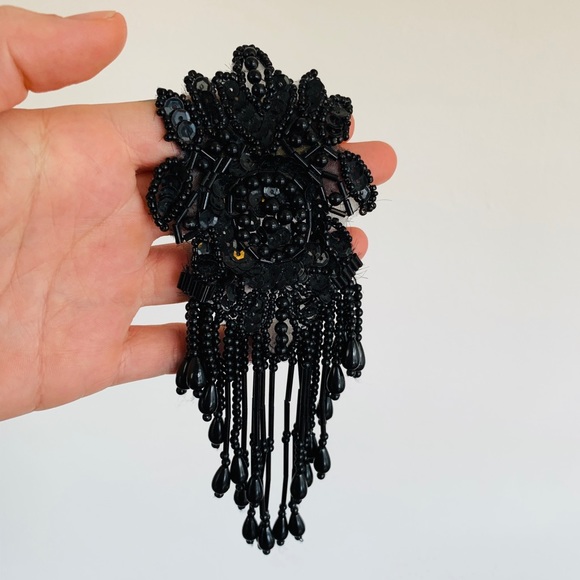 Vintage Jewelry - Vintage Beaded Broach